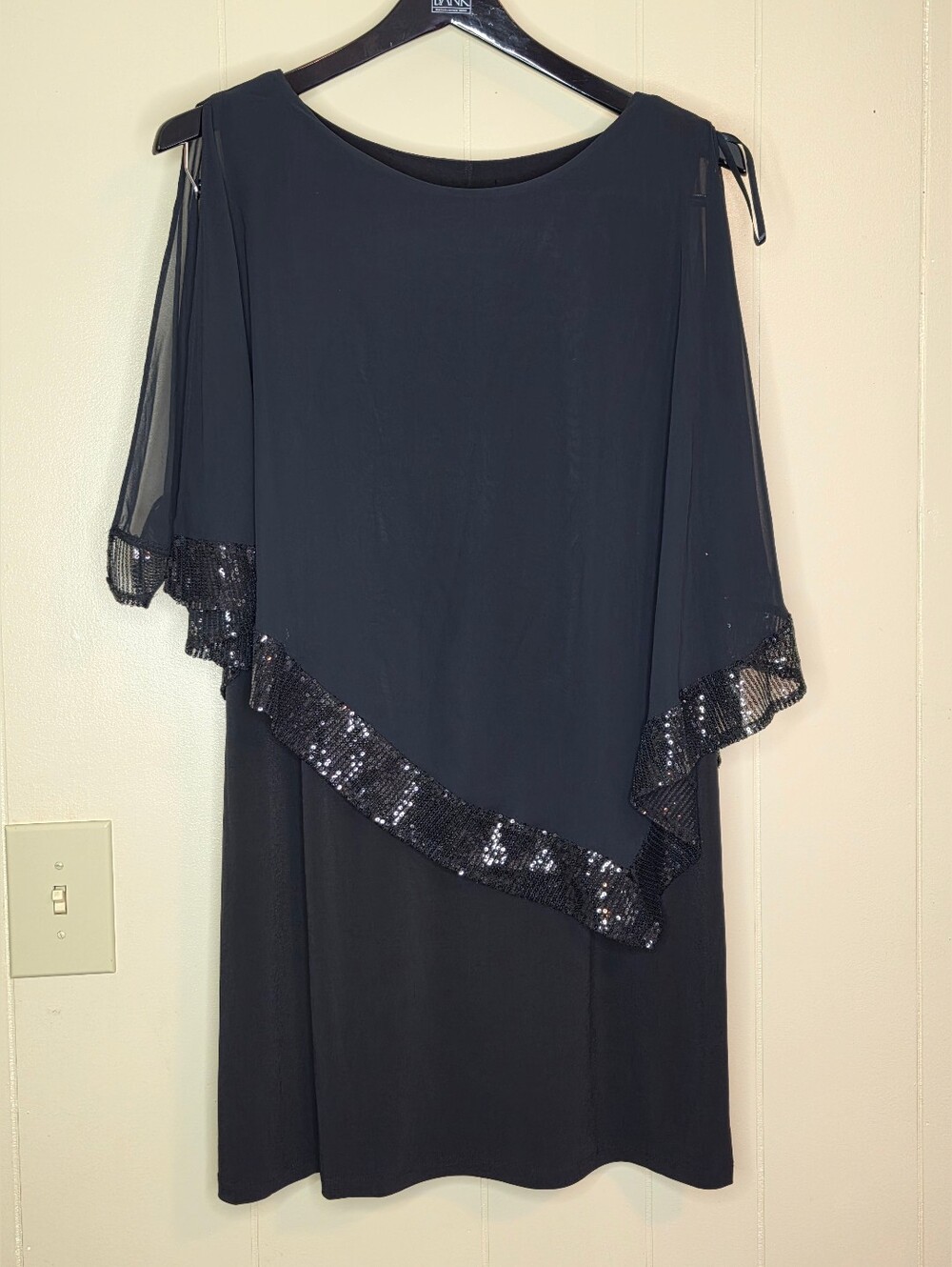 En Focus Studio Women's Party Dress Navy Sequins (Size 16 W) Knee Length NWT
